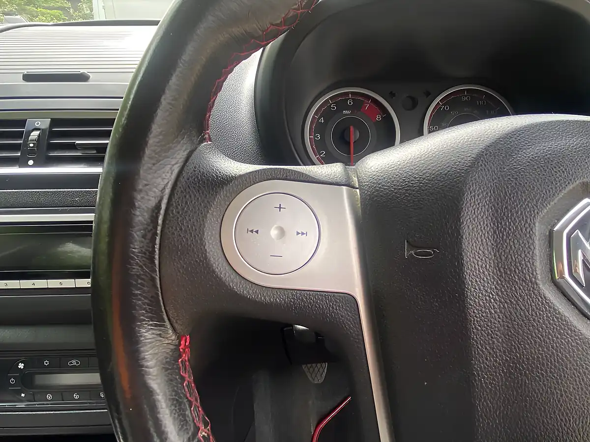 Used 2014 MG MG3 3Style White - Interior and Exterior details 14
