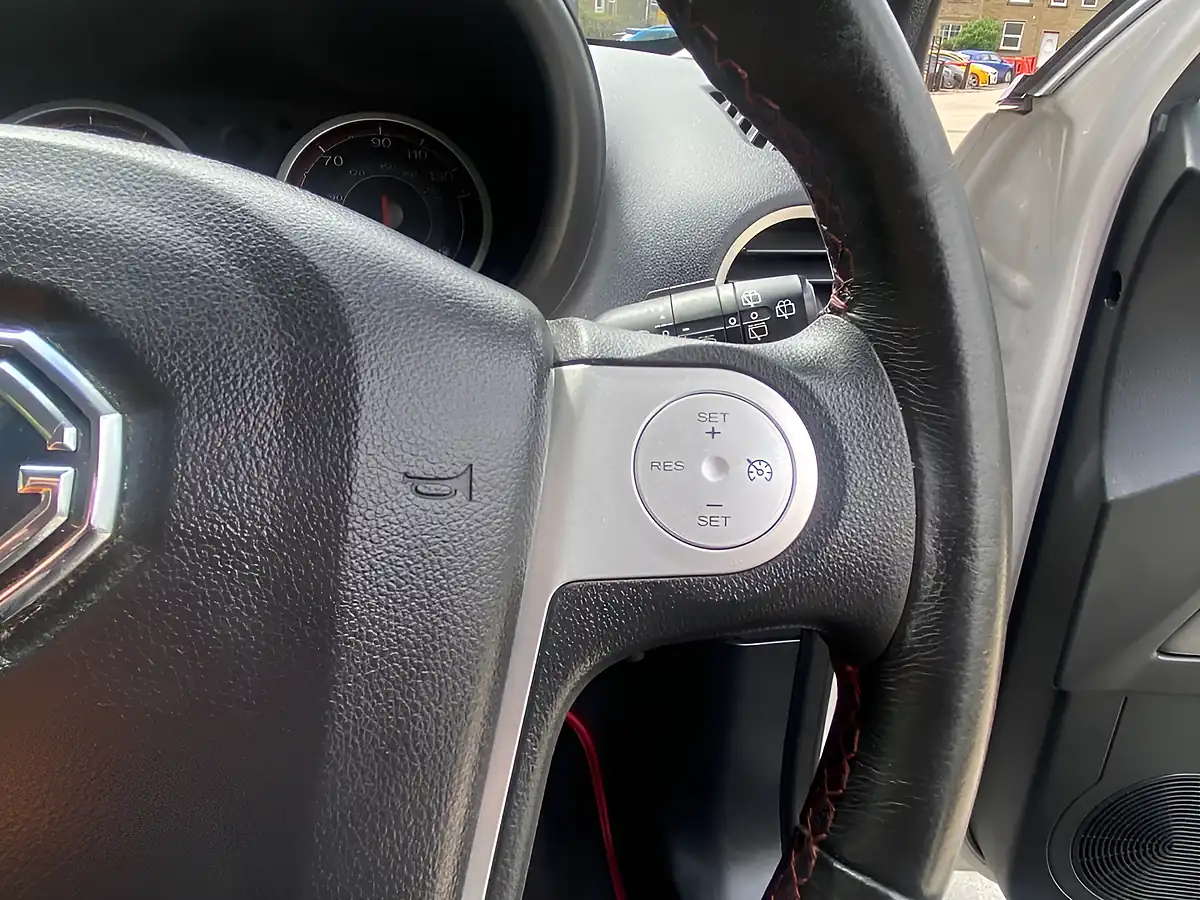 Used 2014 MG MG3 3Style White - Interior and Exterior details 16