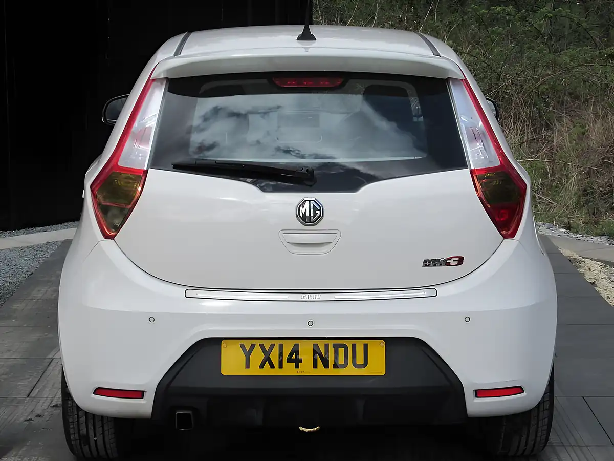 Used 2014 MG MG3 3Style White - Interior and Exterior details 17