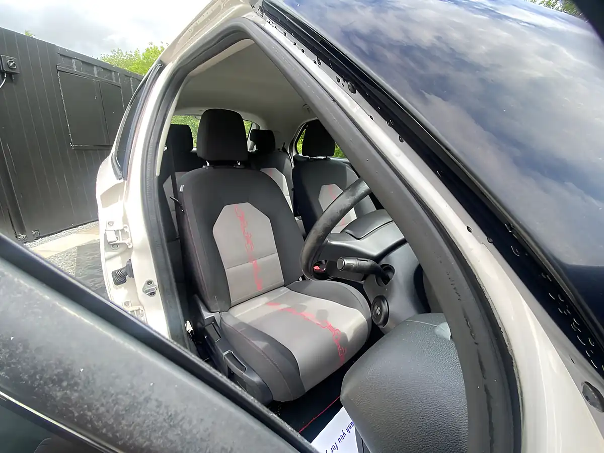 Used 2014 MG MG3 3Style White - Interior and Exterior details 20