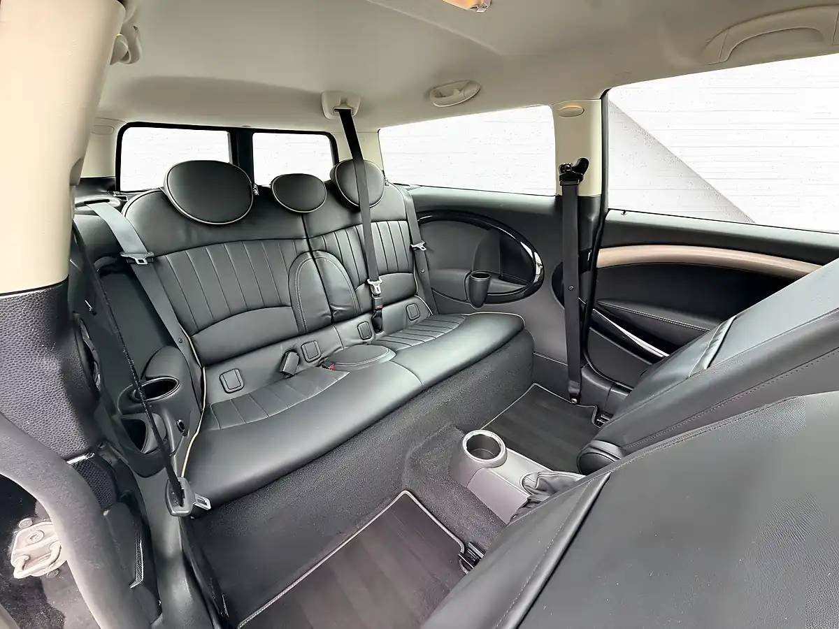Used 2014 MINI Clubman Cooper Bond Street Black - Interior and Exterior details 7