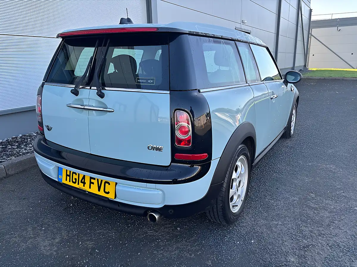 Used 2014 MINI Clubman One Blue - Interior and Exterior details 10