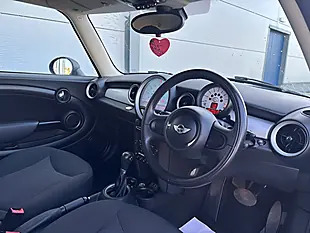 Used 2014 MINI Clubman One Blue - Interior and Exterior details 16