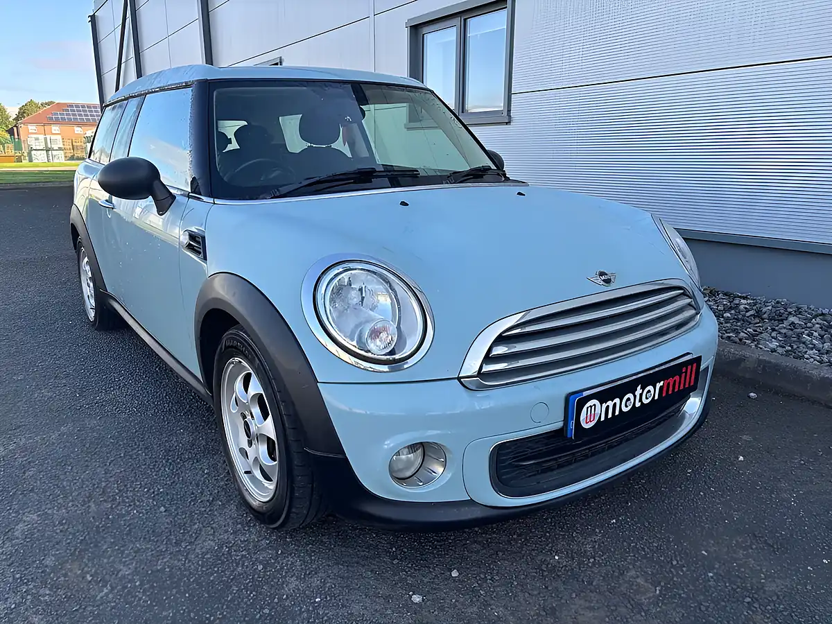 Used 2014 MINI Clubman One Blue - Interior and Exterior details 4