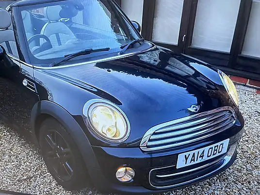 2014 MINI Convertible Cooper (Chili Pack)