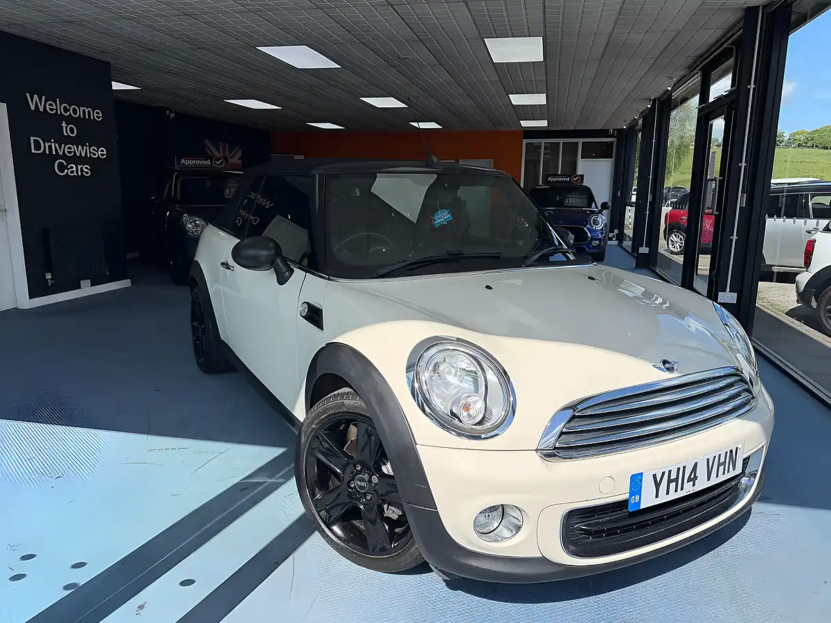Used 2014 MINI Convertible One White - Interior and Exterior details 2