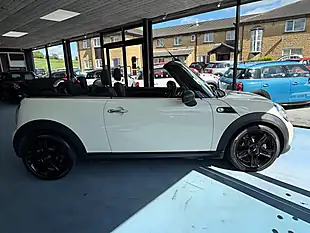 Used 2014 MINI Convertible One White - Interior and Exterior details 5