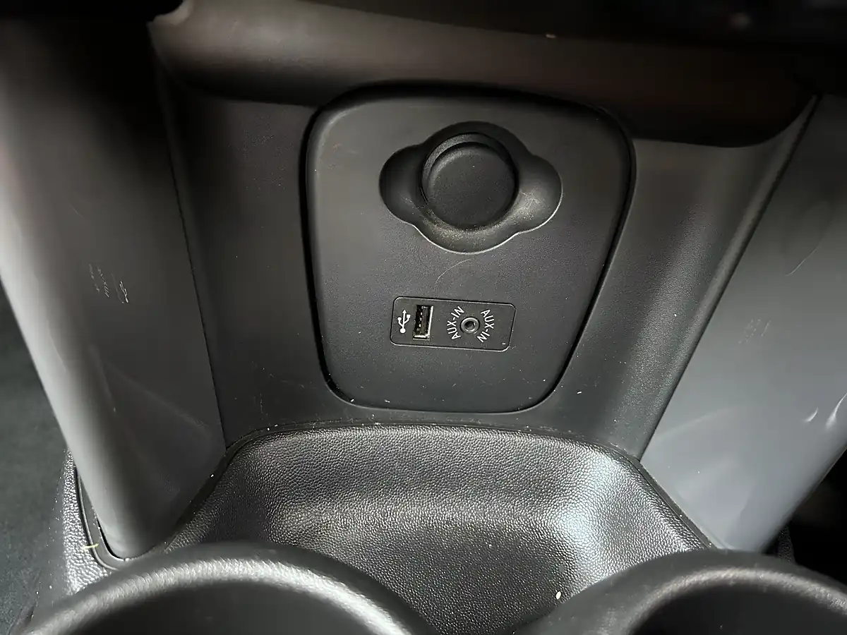 Used 2014 MINI Cooper Blue - Interior and Exterior details 20