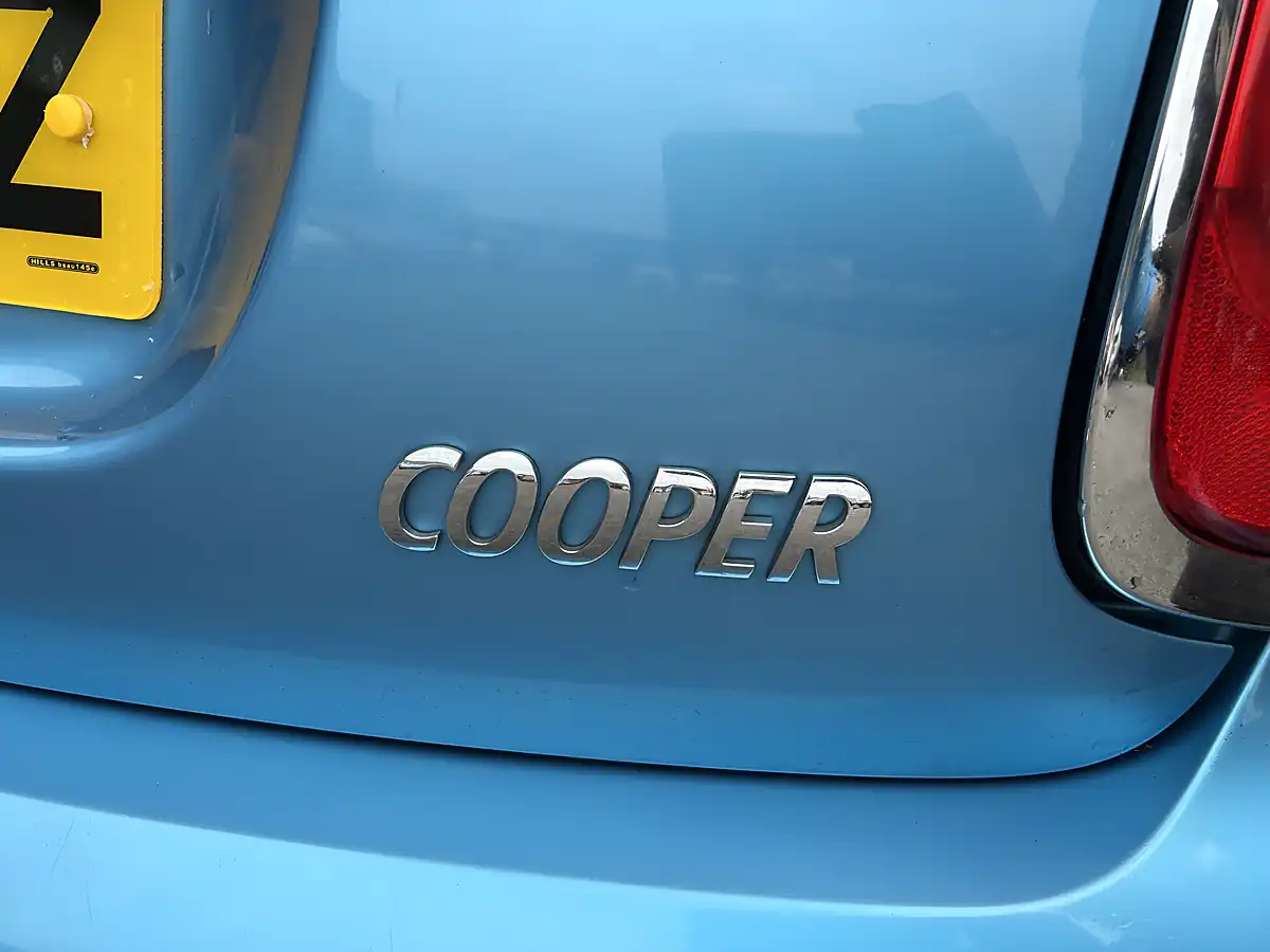 Used 2014 MINI Cooper Blue - Interior and Exterior details 7