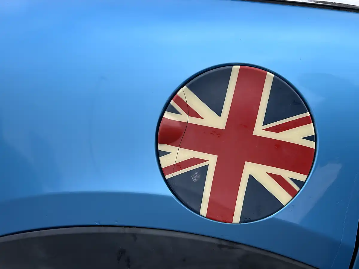 Used 2014 MINI Cooper Blue - Interior and Exterior details 8