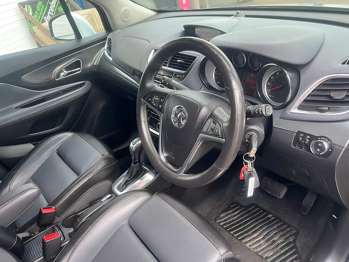 Used 2014 MINI Cooper Convertible Cream - Interior and Exterior details 12