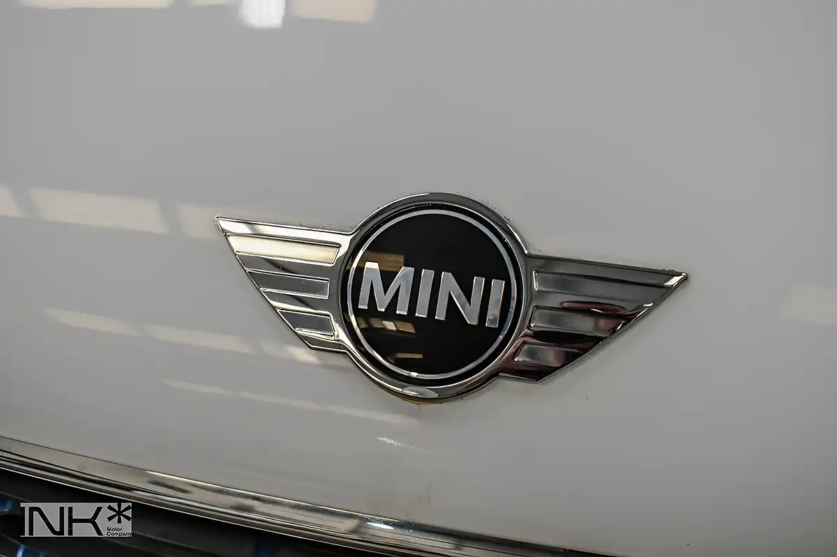 Used 2014 MINI Cooper Paceman White - Interior and Exterior details 17