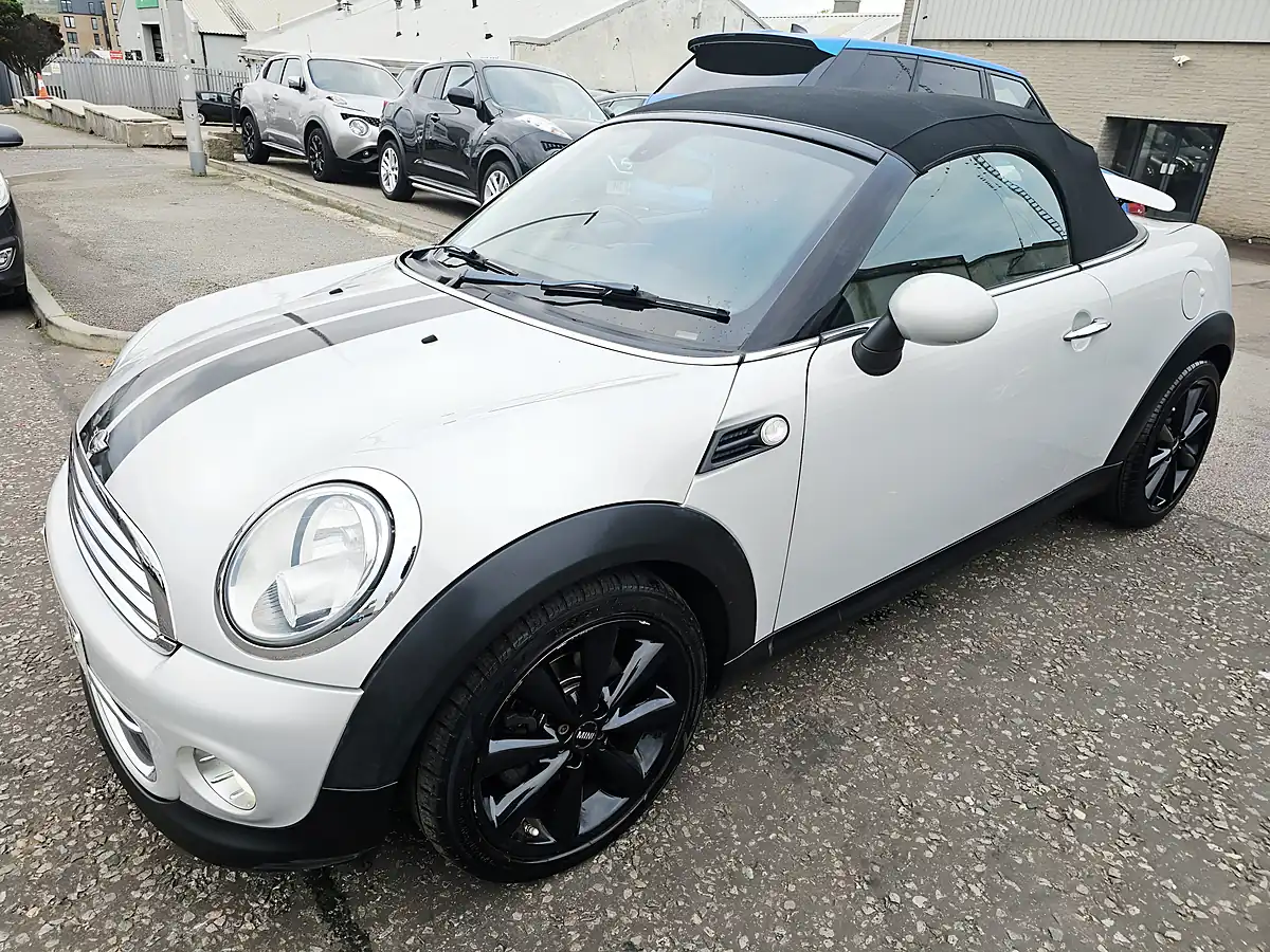 Used 2014 MINI Cooper Roadster Silver - Interior and Exterior details 11