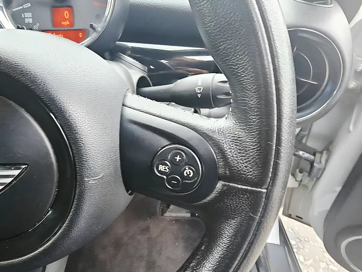 Used 2014 MINI Cooper Roadster Silver - Interior and Exterior details 14