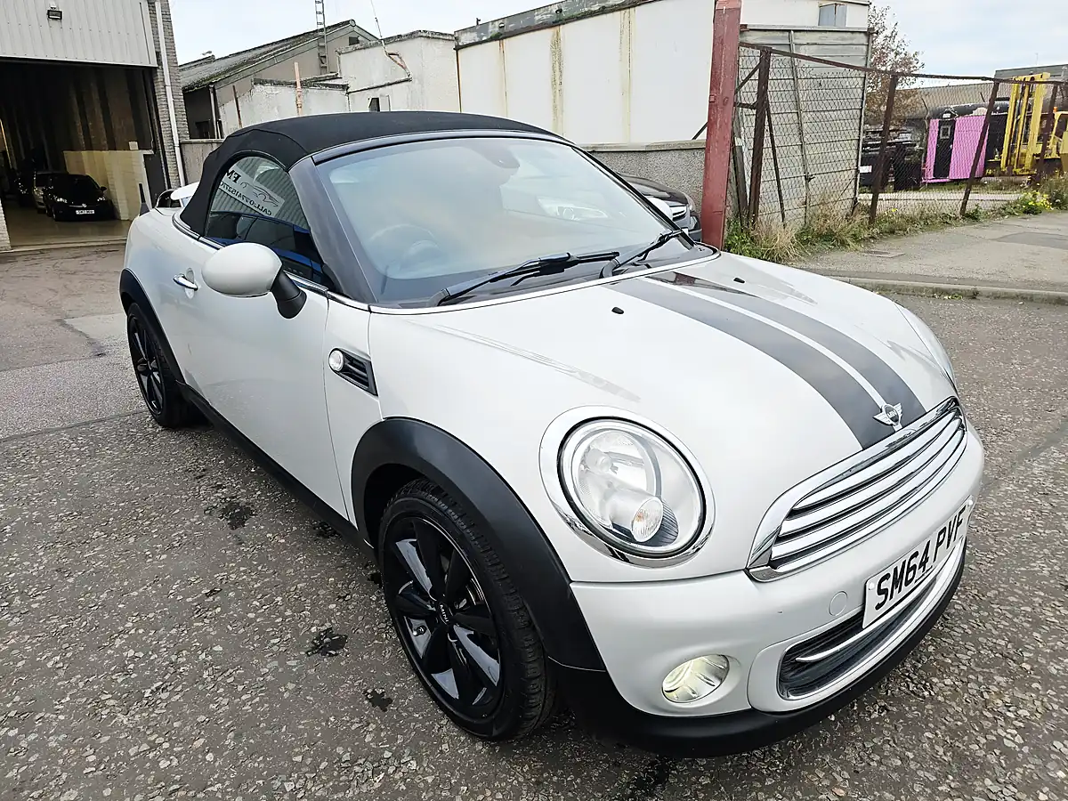 Used 2014 MINI Cooper Roadster Silver - Interior and Exterior details 8