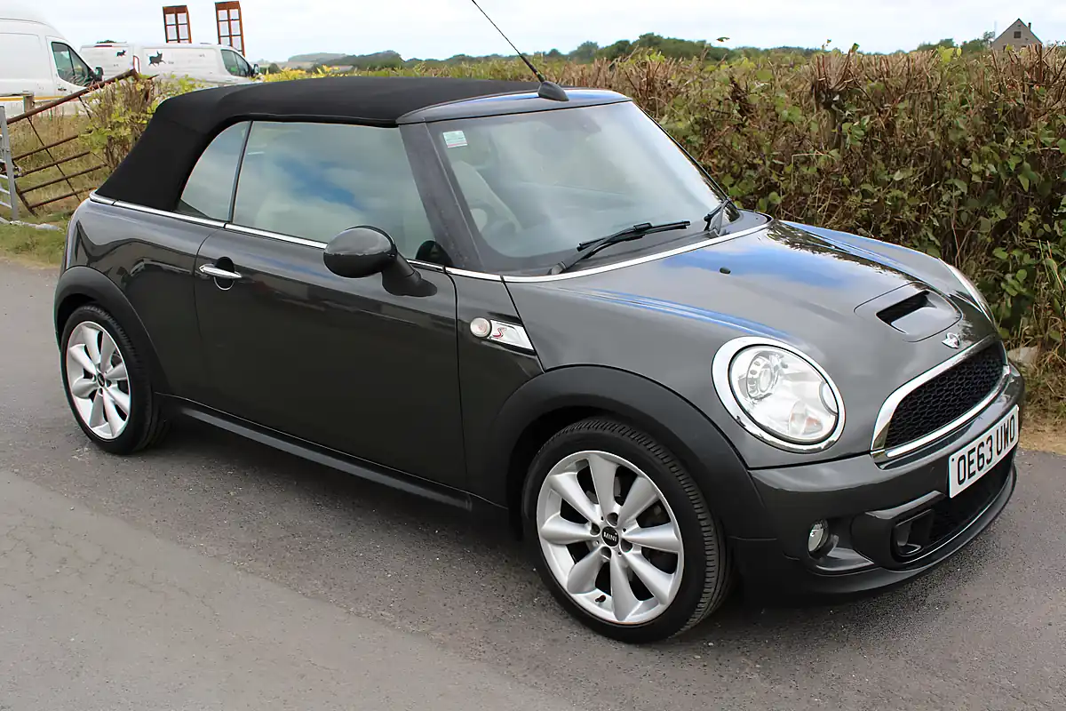 Used 2014 MINI Cooper S Convertible Grey - Interior and Exterior details 12