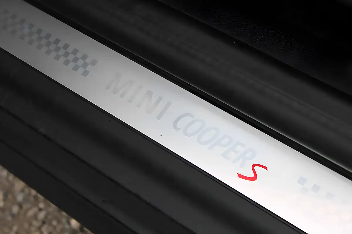 Used 2014 MINI Cooper S Convertible Grey - Interior and Exterior details 19