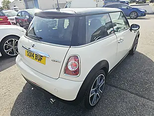 Used 2014 MINI Cooper White - Interior and Exterior details 3