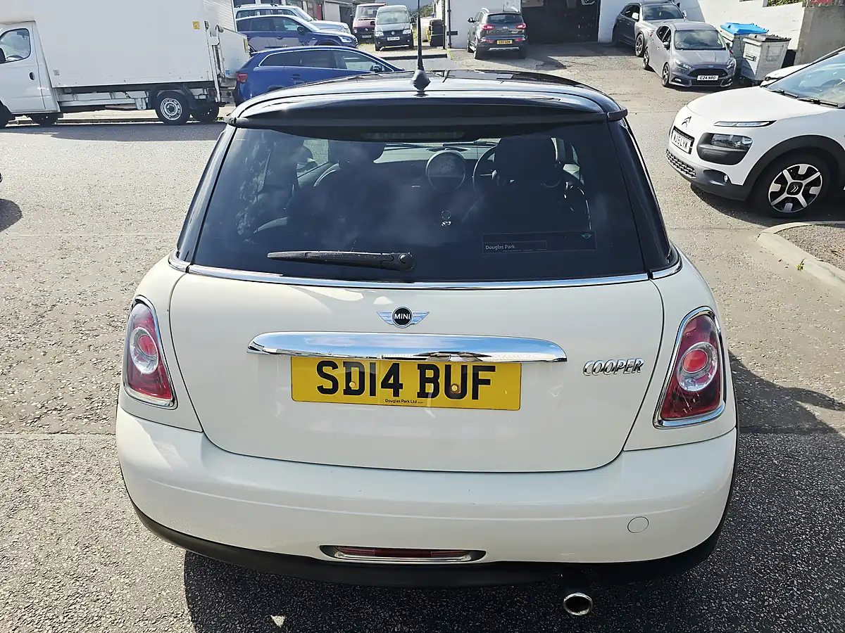 Used 2014 MINI Cooper White - Interior and Exterior details 4