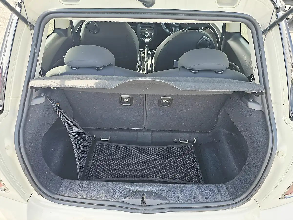 Used 2014 MINI Cooper White - Interior and Exterior details 8