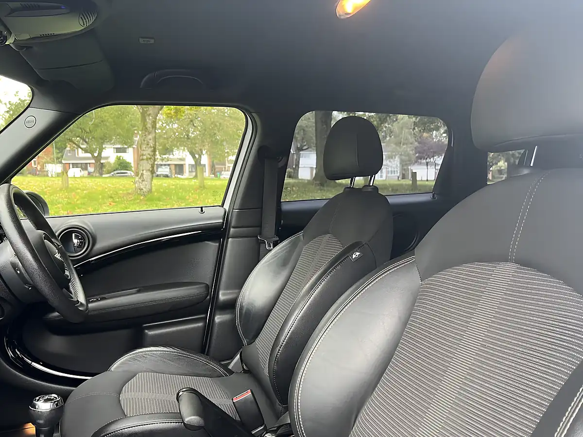 Used 2014 MINI Countryman Business Edition Light White Metallic - Interior and Exterior details 11