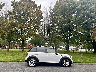 Used 2014 MINI Countryman Business Edition Light White Metallic - Interior and Exterior details 2