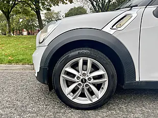 Used 2014 MINI Countryman Business Edition Light White Metallic - Interior and Exterior details 5