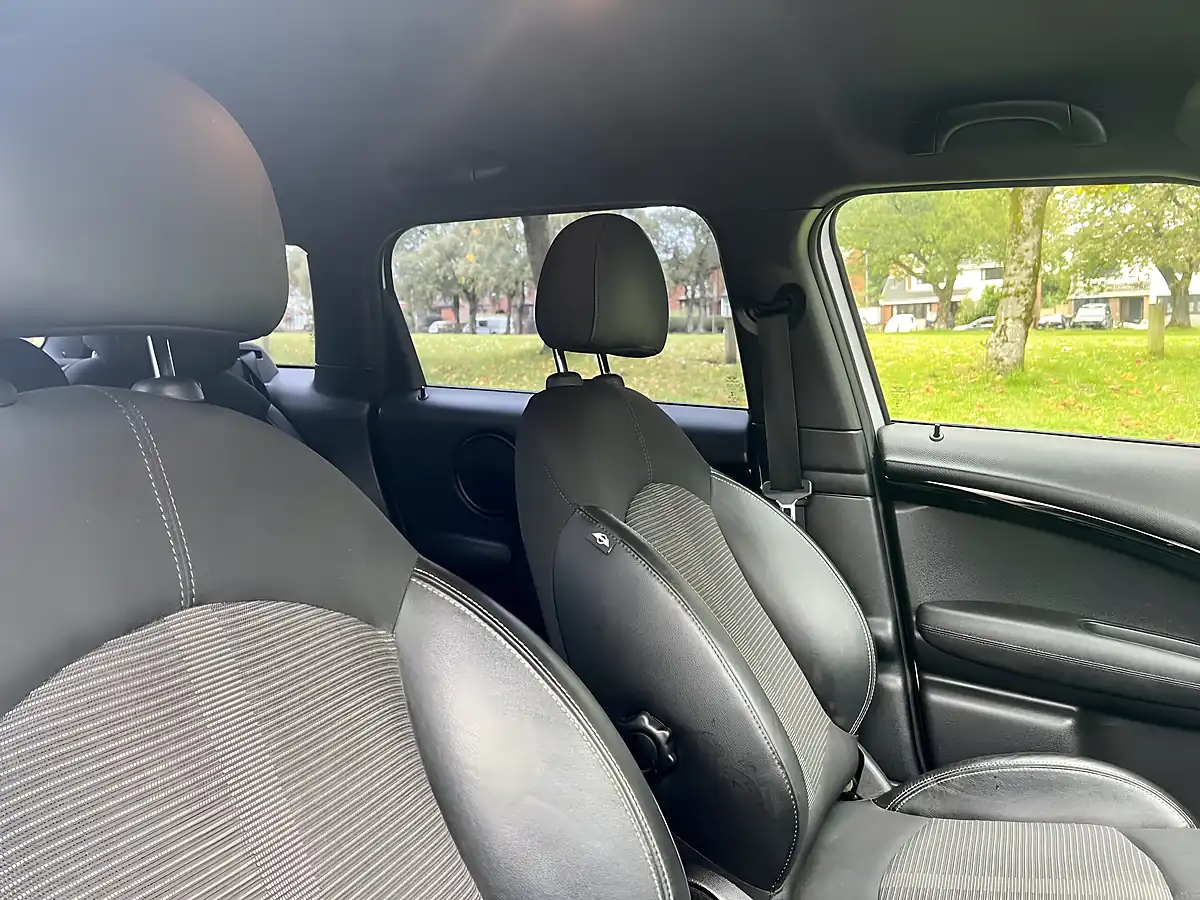 Used 2014 MINI Countryman Business Edition Light White Metallic - Interior and Exterior details 9