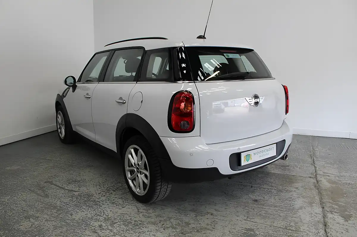 Used 2014 MINI Countryman Business Edition White - Interior and Exterior details 5