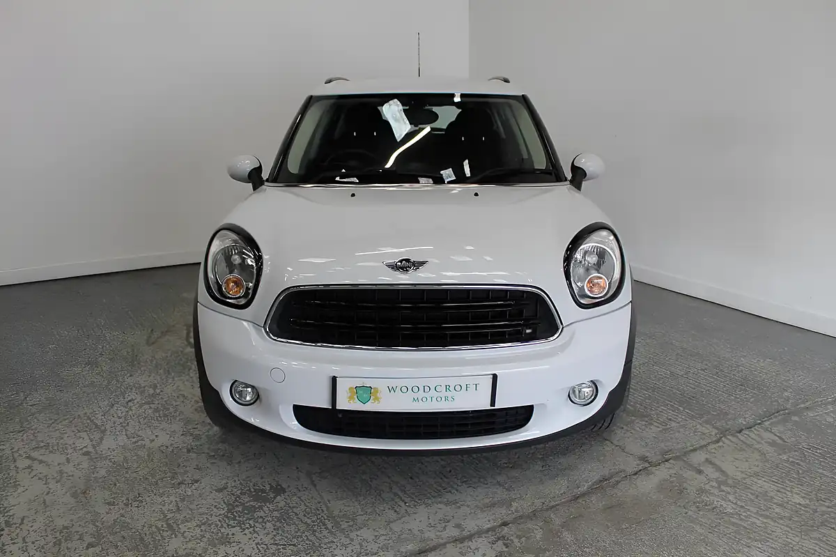 Used 2014 MINI Countryman Business Edition White - Interior and Exterior details 9