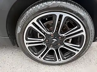 Used 2014 MINI Countryman Cooper Black - Interior and Exterior details 11