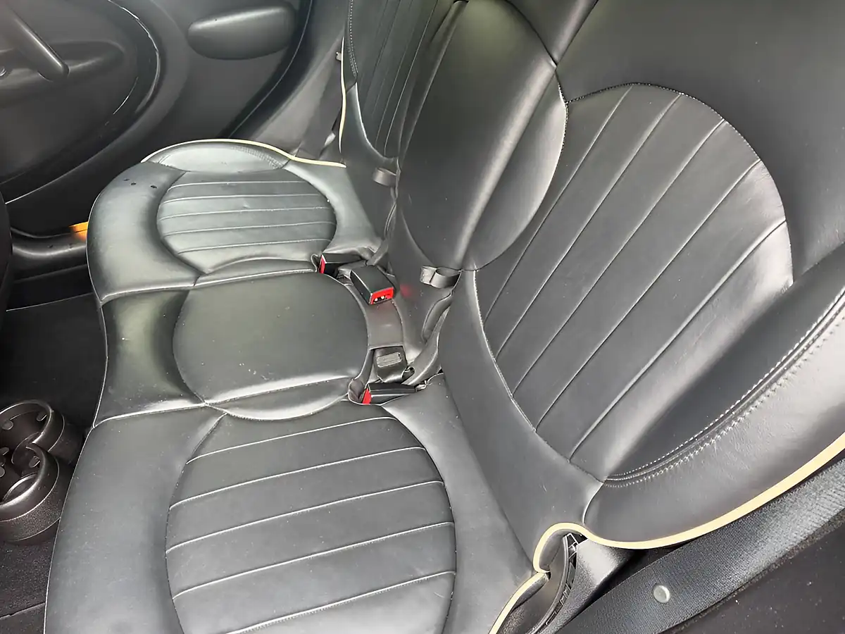Used 2014 MINI Countryman Cooper Black - Interior and Exterior details 15