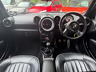 Used 2014 MINI Countryman Cooper Black - Interior and Exterior details 17