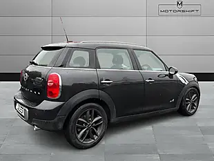 Used 2014 MINI Countryman Cooper Black - Interior and Exterior details 10