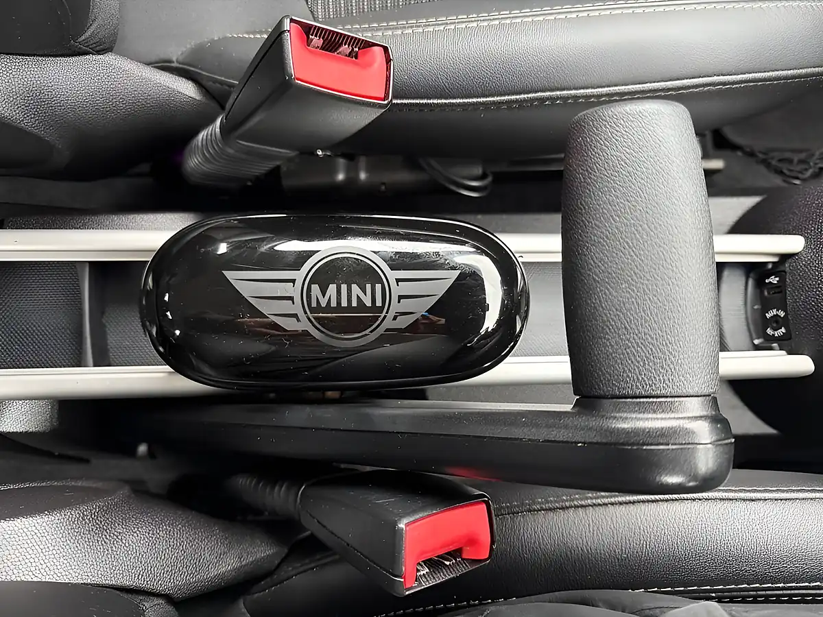 Used 2014 MINI Countryman Cooper Black - Interior and Exterior details 14