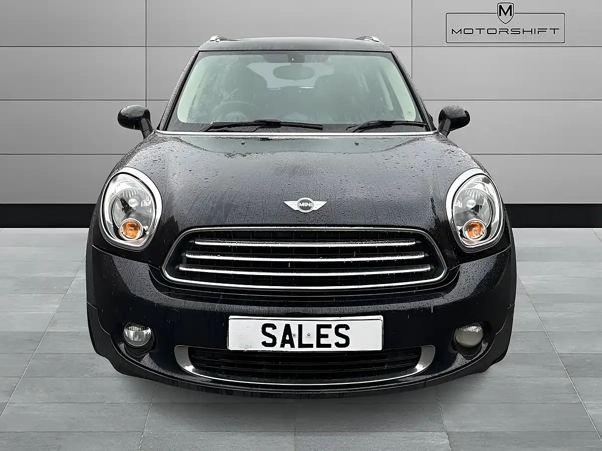 Used 2014 MINI Countryman Cooper Black - Interior and Exterior details 3