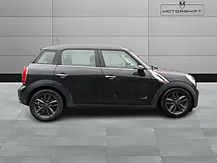 Used 2014 MINI Countryman Cooper Black - Interior and Exterior details 7