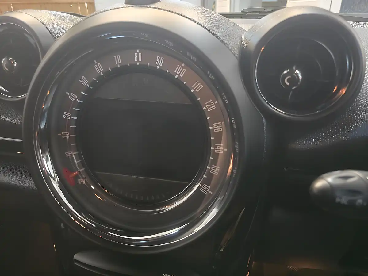 Used 2014 MINI Countryman Cooper Blue - Interior and Exterior details 14
