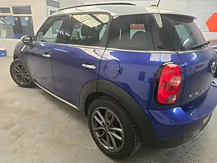 Used 2014 MINI Countryman Cooper Blue - Interior and Exterior details 5