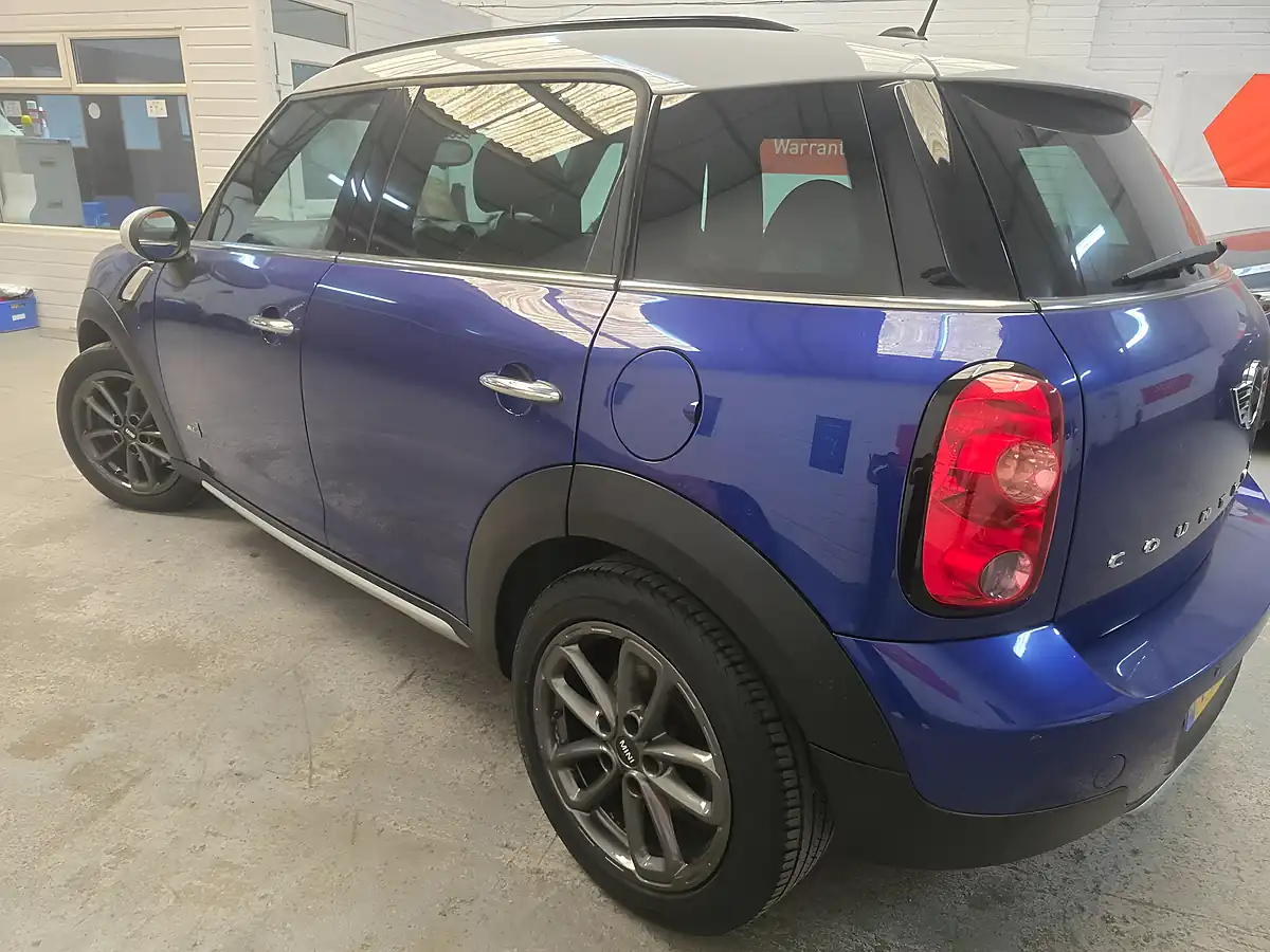 Used 2014 MINI Countryman Cooper Blue - Interior and Exterior details 5