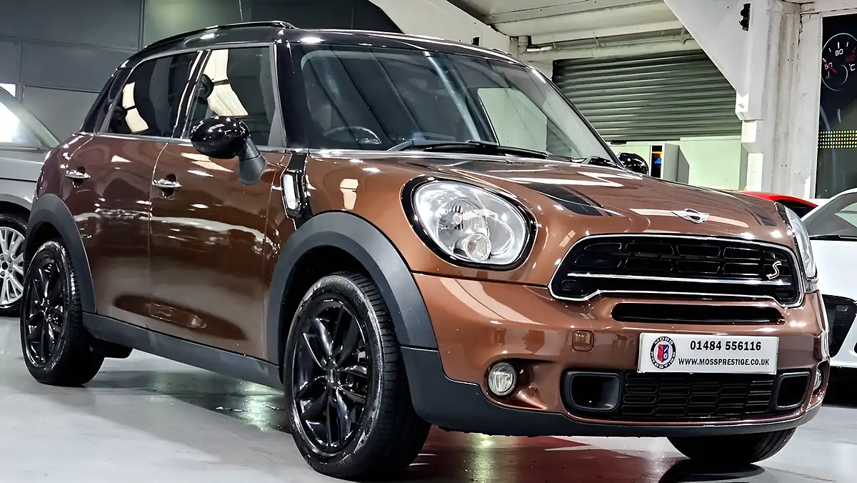 Used 2014 MINI Countryman Cooper Brown - Interior and Exterior details 11