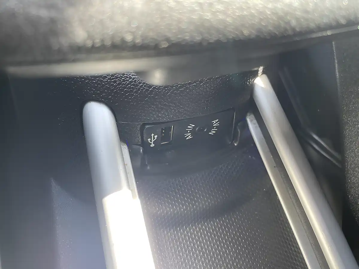 Used 2014 MINI Countryman Cooper Cosmic Blue - Interior and Exterior details 17