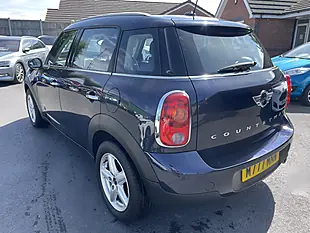 Used 2014 MINI Countryman Cooper Cosmic Blue - Interior and Exterior details 5