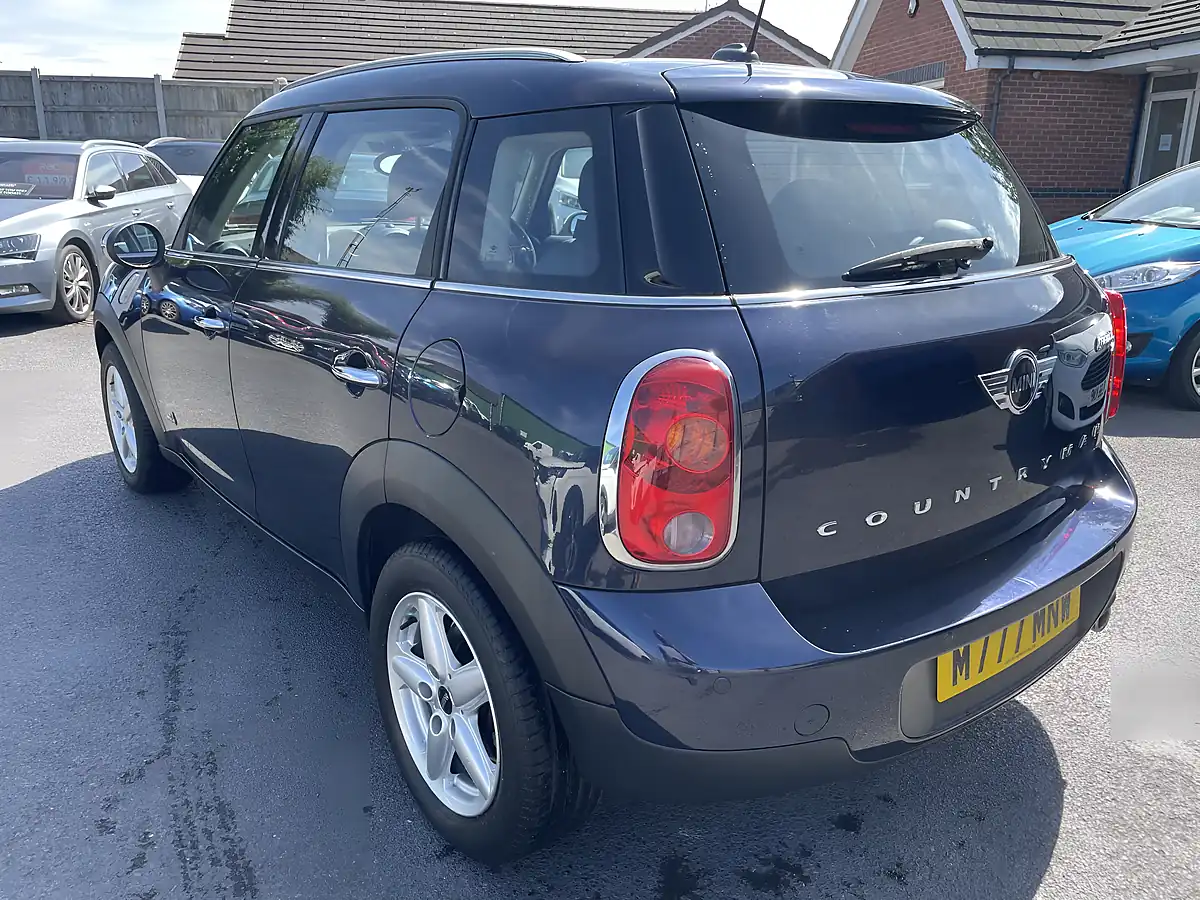 Used 2014 MINI Countryman Cooper Cosmic Blue - Interior and Exterior details 5