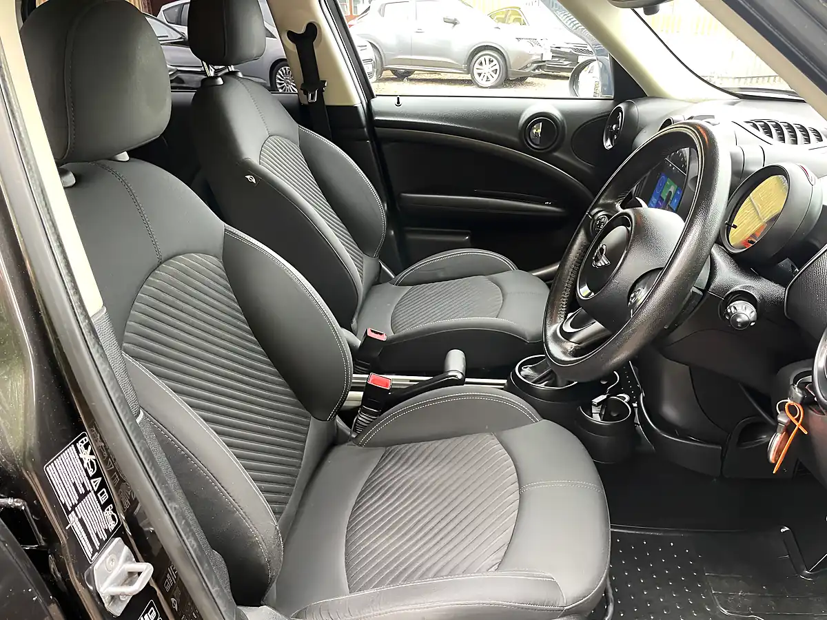 Used 2014 MINI Countryman Cooper Grey - Interior and Exterior details 12