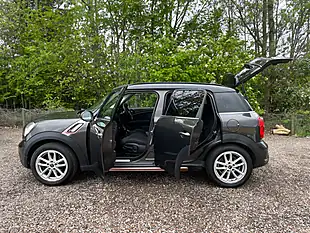 Used 2014 MINI Countryman Cooper Grey - Interior and Exterior details 8