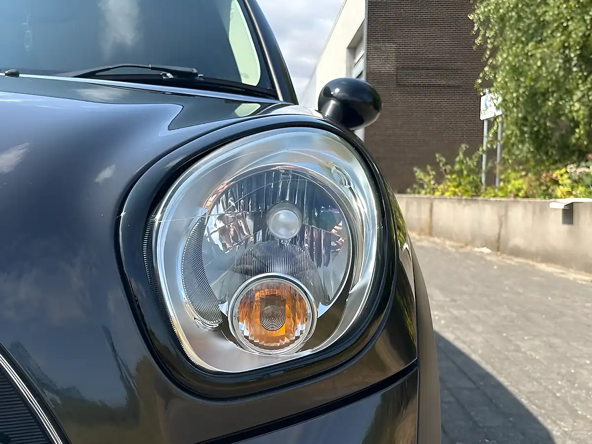 Used 2014 MINI Countryman Cooper Grey - Interior and Exterior details 10