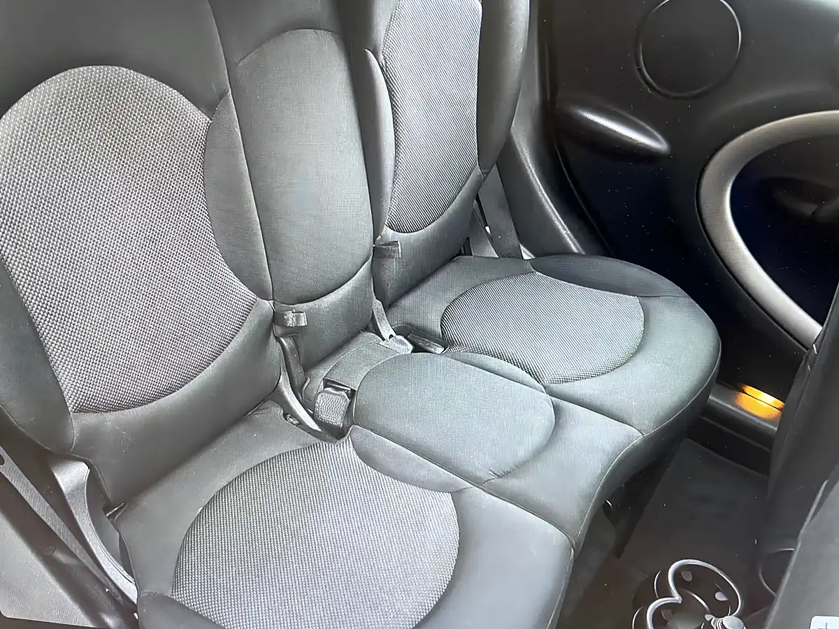 Used 2014 MINI Countryman Cooper (pepper Ii Pack) Blazing Red Metallic - Interior and Exterior details 7