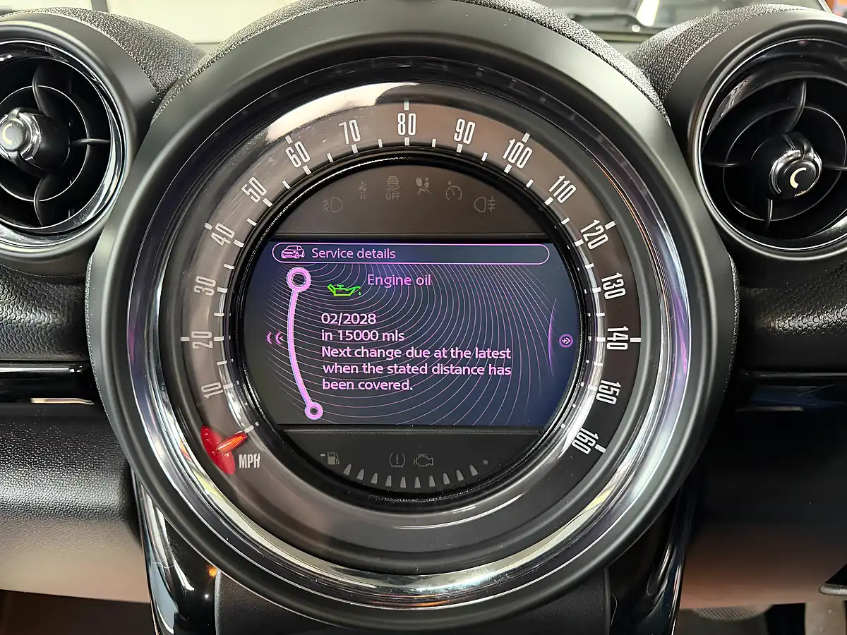 Used 2014 MINI Countryman Cooper Red - Interior and Exterior details 14