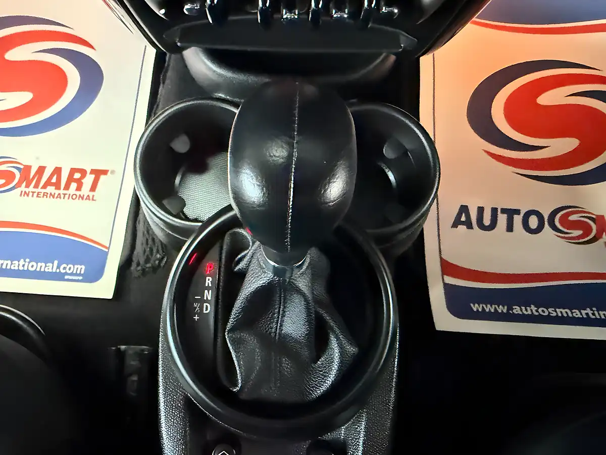 Used 2014 MINI Countryman Cooper Red - Interior and Exterior details 16